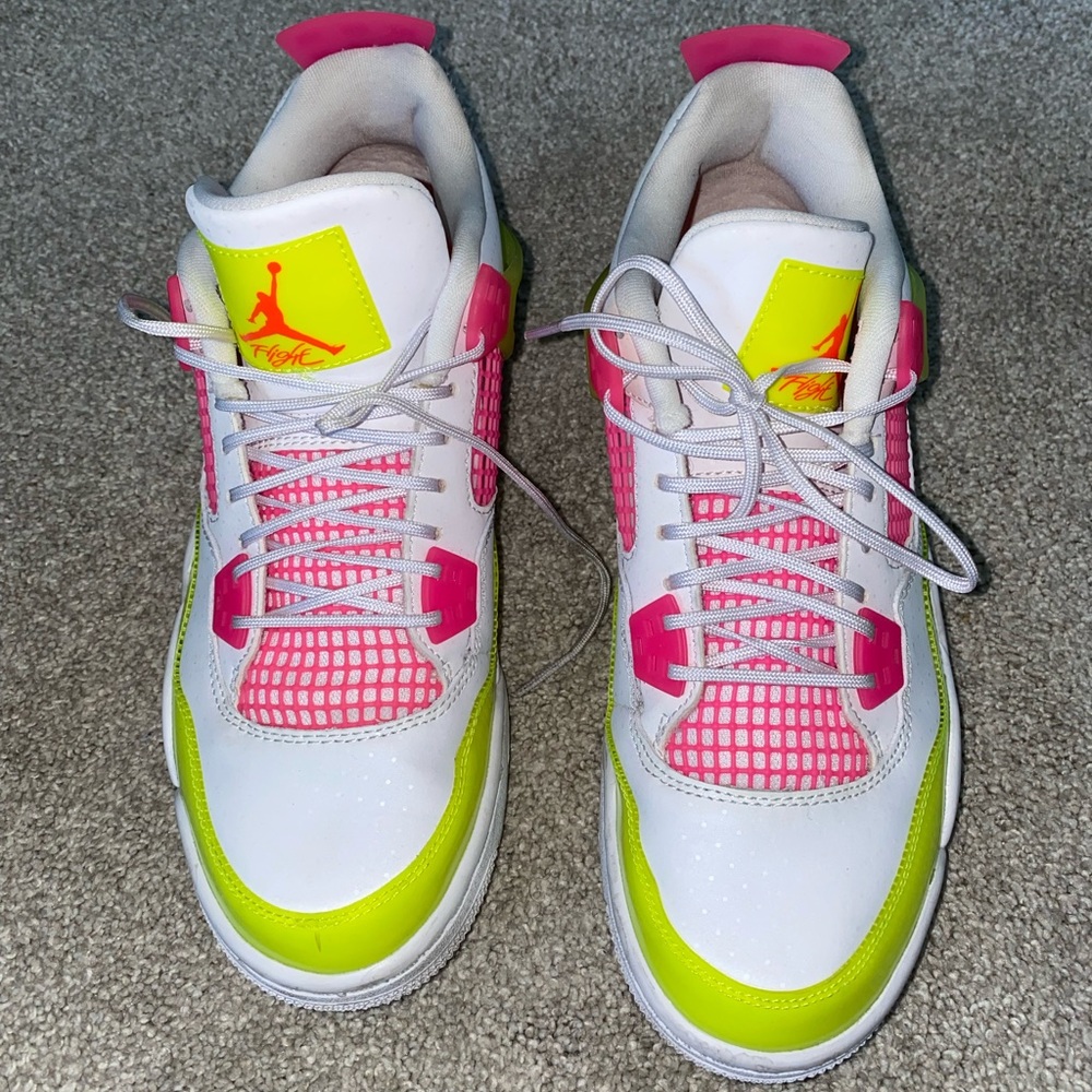 Jordan 4 Lemon Venom